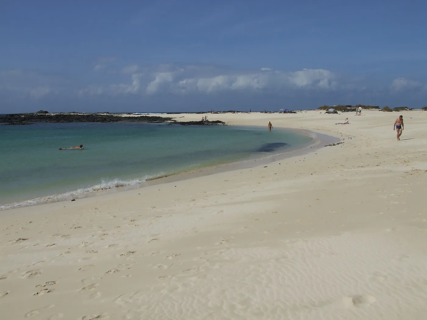 Sandy beach and turquoise water at El Cotillo, Fuerteventura.