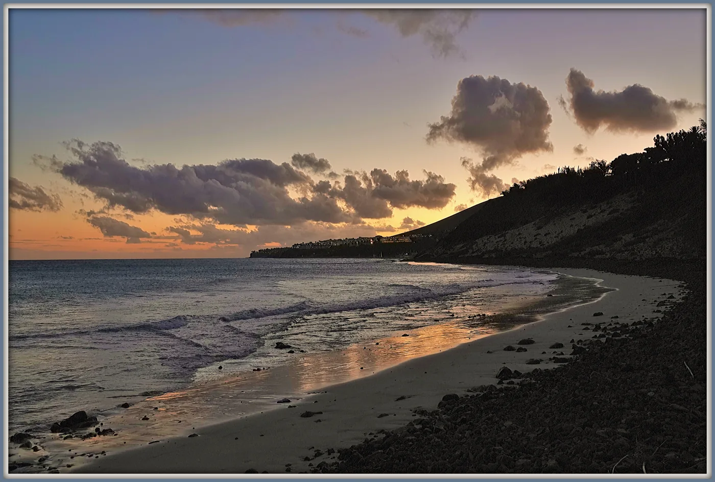 Playa de Esquinzo with the hotels of the development behind