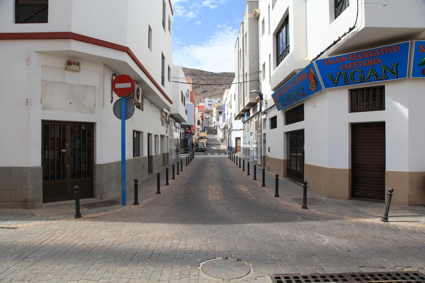 Calle Fuerteventura in the centre of Gran Tarajal